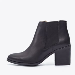 Nisolo Heeled Chelsea Boot